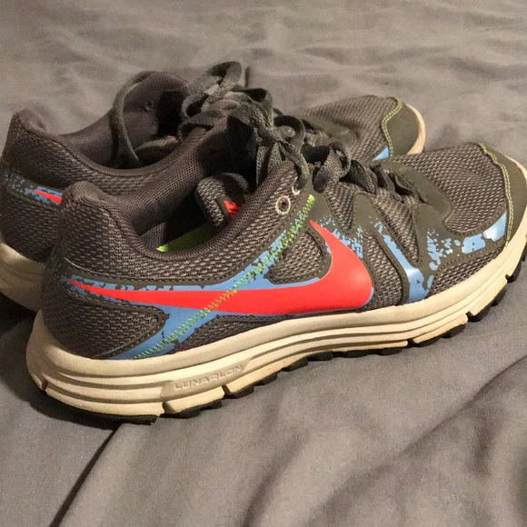 Nike’s - Picture 3 of 4